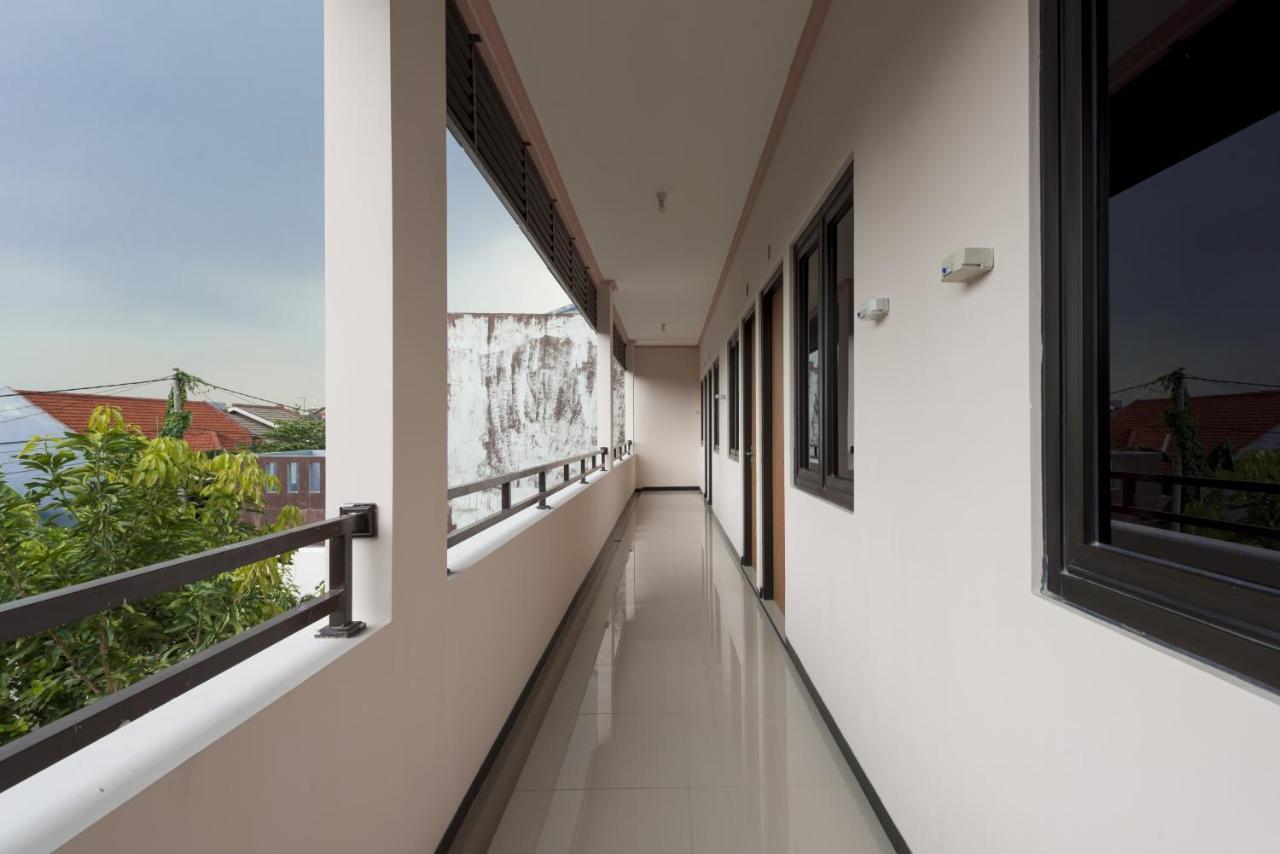 Hotel KoolKost Syariah near UPN Veteran Medokanayu Exterior foto