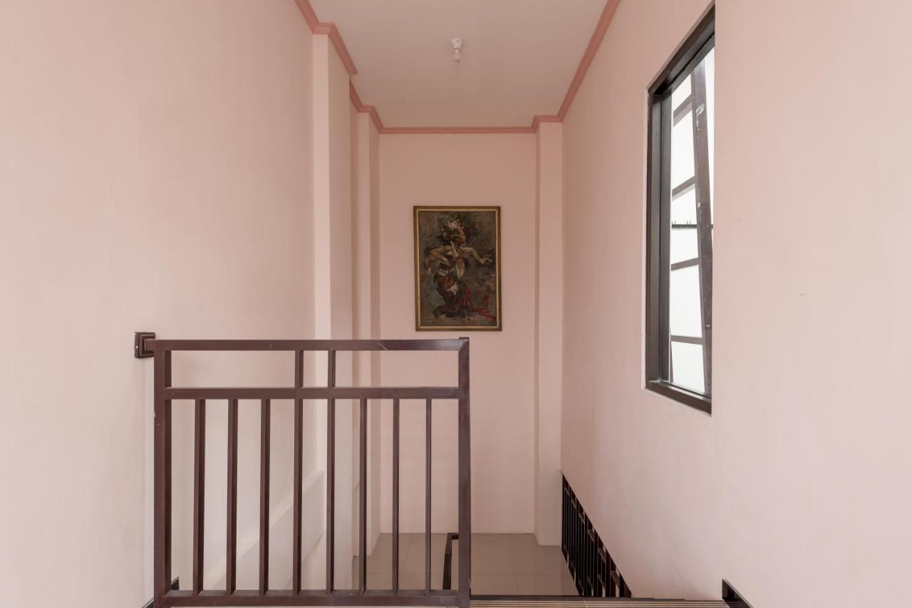 Hotel KoolKost Syariah near UPN Veteran Medokanayu Exterior foto