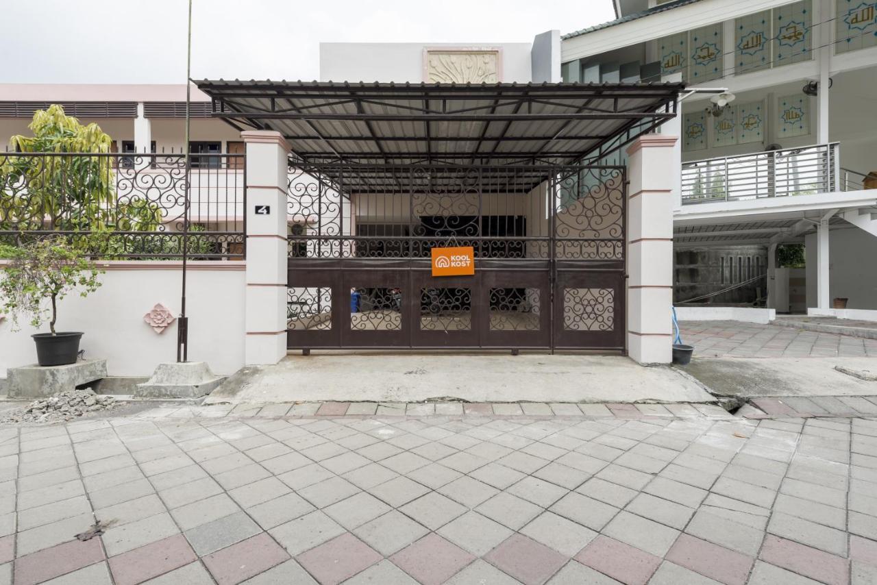 Hotel KoolKost Syariah near UPN Veteran Medokanayu Exterior foto